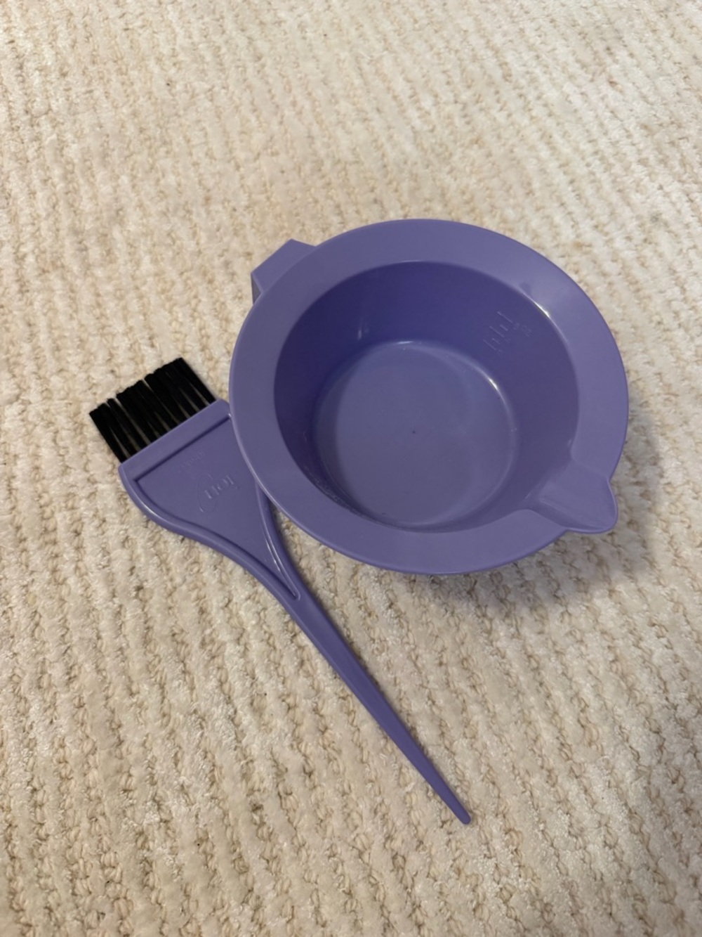 Purple Hair Dye Mixing Bowl and Brush Set!